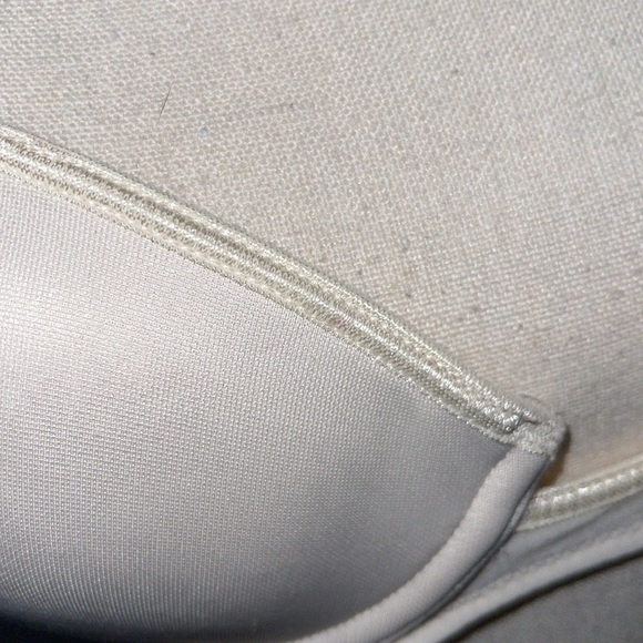 Josie Padded Underwire Bra - Picture 11 of 15